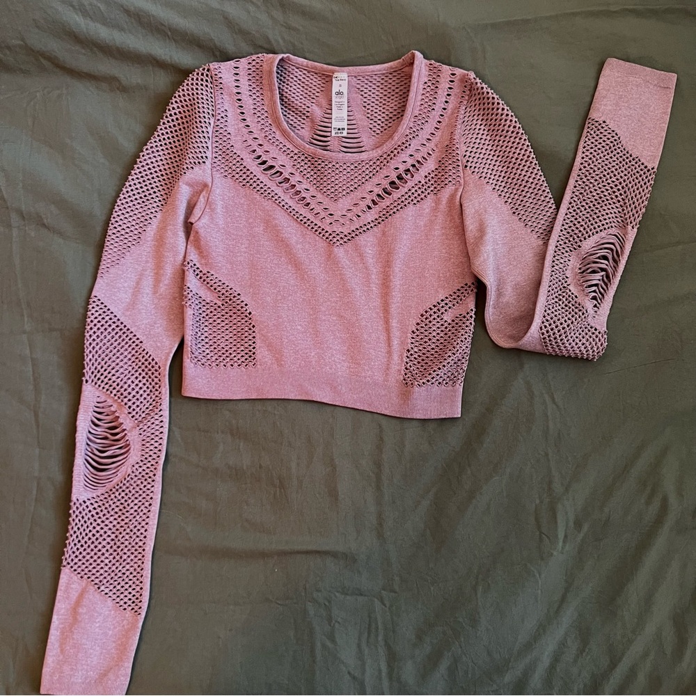 Alo Yoga dusty pink siren cropped long sleeve - Picture 2 of 4